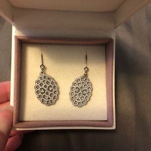 💎 Pandora Simmering Lace Earrings 💎